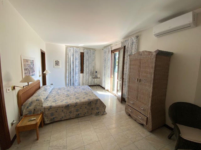 Bedroom 2, Albarella Villa with sea view and pool, Rovigo