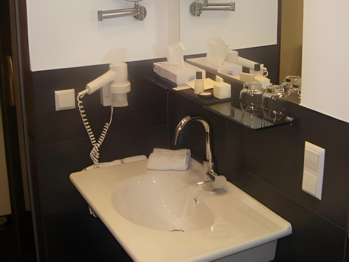 Bathroom 5, Boutique-Hotel Lohspeicher, Cochem-Zell