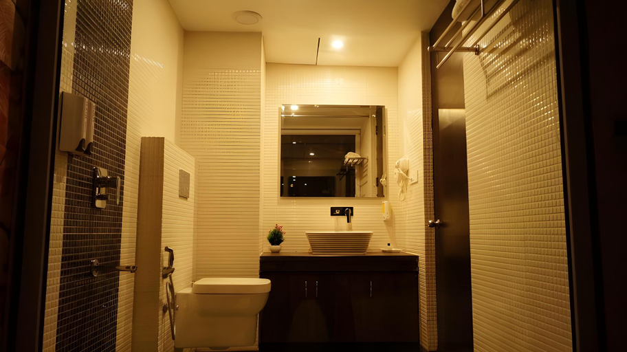 Bathroom, Hotel Nature Valley, Chamba