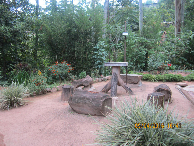 Garden, Tree House Holiday Home, Haputale