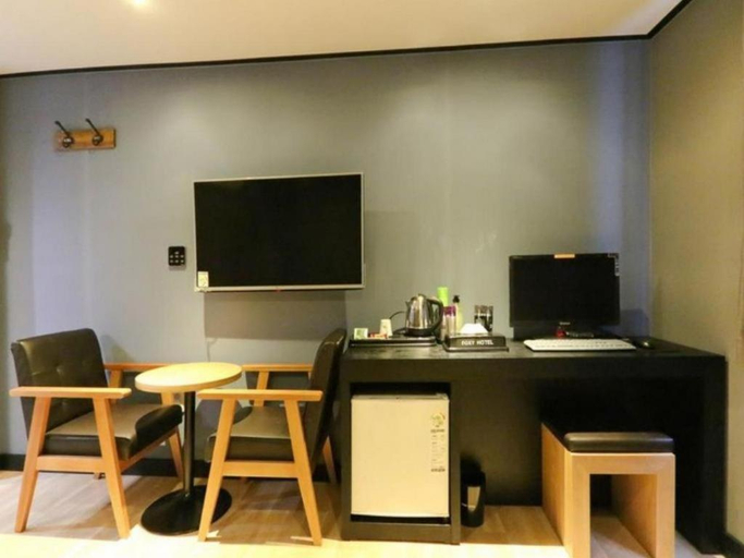 Others 5, Nampo Foxy Hotel, Jung