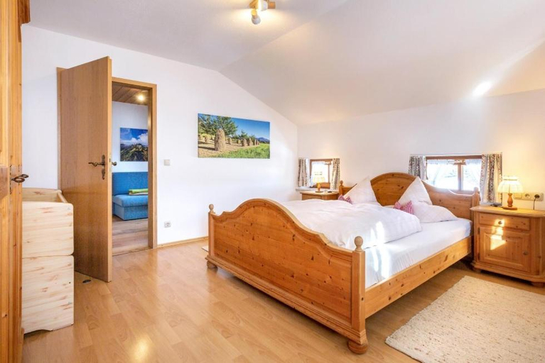 Bedroom 2, Schusterhof Urlaub auf dem Bauernhof, Rosenheim