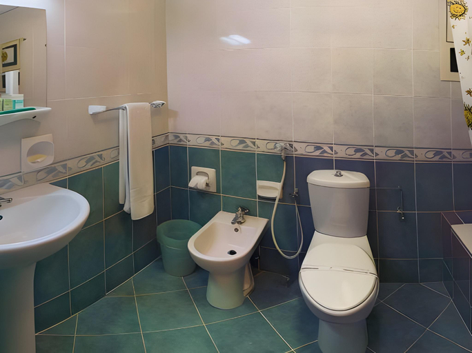 Bathroom 4, Boudl Kuwait, Salmiya