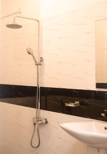 Bathroom 4, GRAND HIGHWAY RESORT, Akmeemana