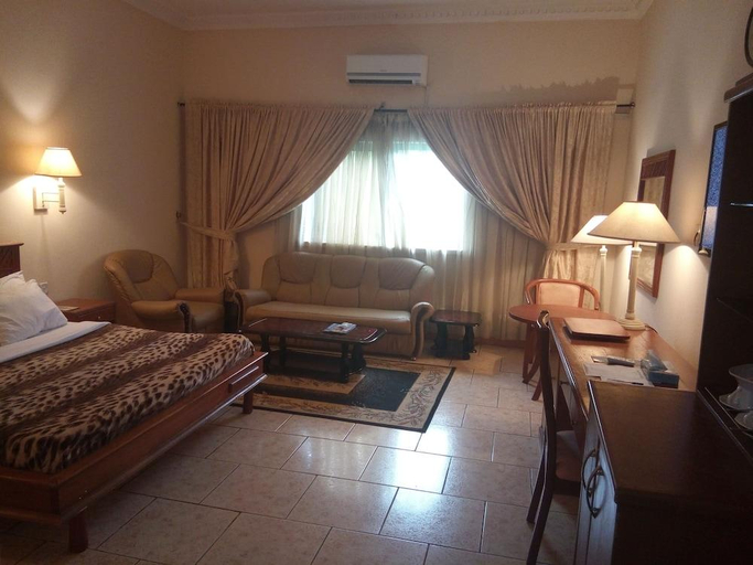 4, Asaa Pyramid Hotel, Kaduna South