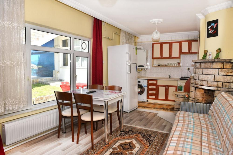Others 5, SEASİDE HOUSE, Merkez