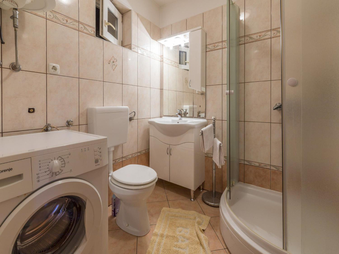 Bathroom 5, Apartments Dino, Crikvenica