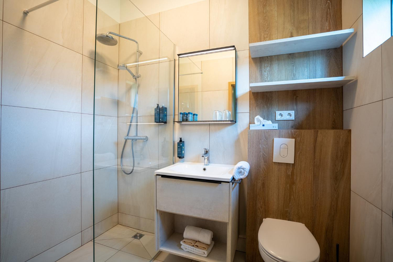 Bathroom 3, Hotel Skogafoss, Austur-Eyjafjallahreppur