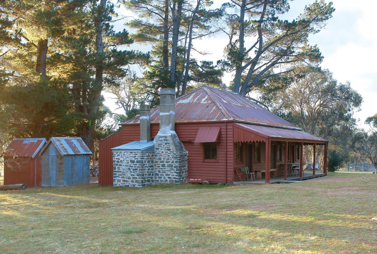 Entrance, Currango Cottages, Cooma-Monaro