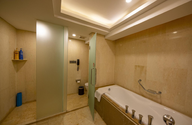 Bathroom 4, Bei Hu Hotel, Xinyu