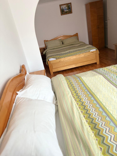 Bedroom 2, Pensiunea Flora TransFagarasan, Capatanenii Pamanteni