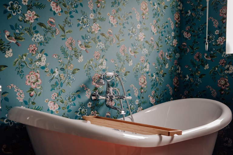 Bathroom 4, Chateau de Picheny, Aisne