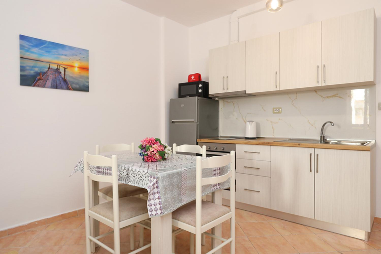 Others 5, Sunny Side Apartments, Vlorës