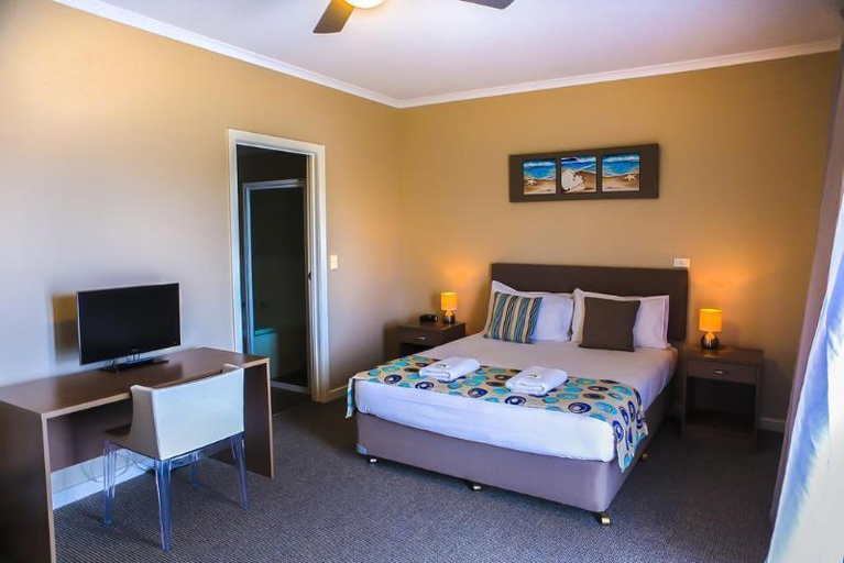 Bedroom 3, Marina Hotel and Apartments, Port Lincoln