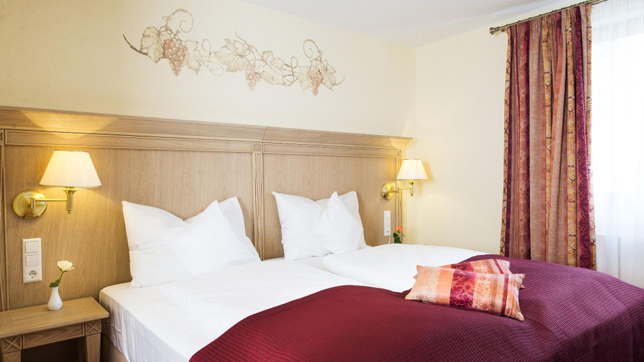 Bedroom 2, Hotel & Restaurant Rebstock, Baden-Baden