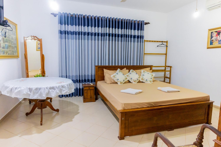 Bedroom, Classic Elegance Hotel, Devinuwara