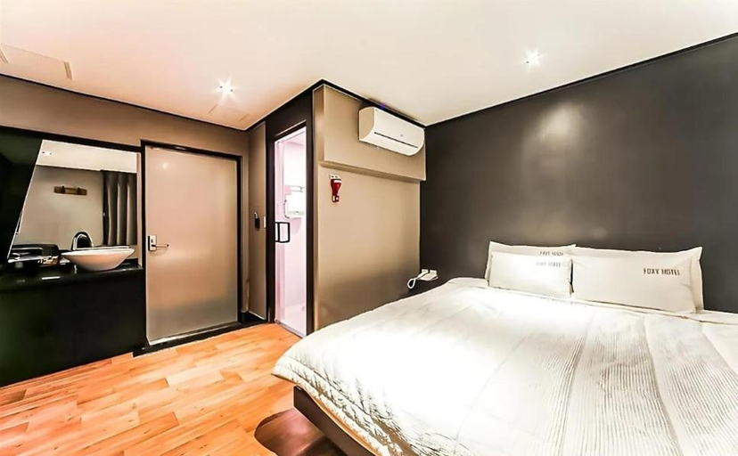 Bedroom 2, Nampo Foxy Hotel, Jung