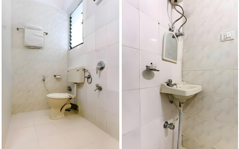 Bathroom, Hotel Red Palms, Mumbai Suburban