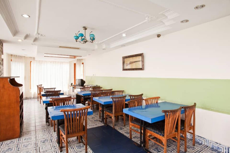Food & Drinks 5, Royal Residency, Chamba