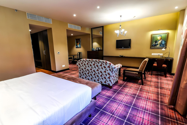 Bedroom 4, Piccadily Hotel, Raipur