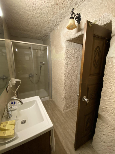 Bathroom 4, Burcu Cave Hotel, Ürgüp