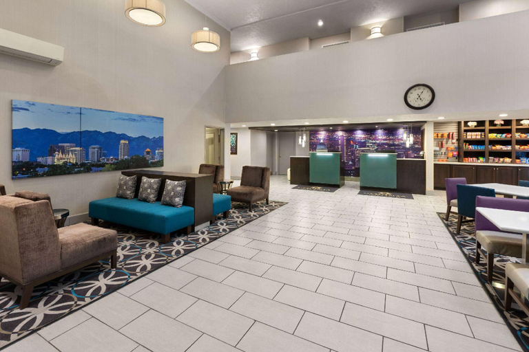 Public Area 2, La Quinta Inn & Suites by Wyndham North Orem, Utah