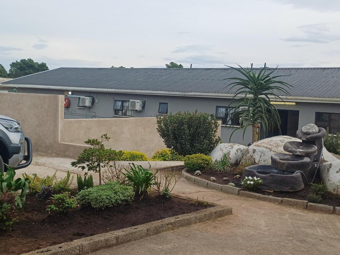 Others 5, TOP TOWN LODGE, Amathole