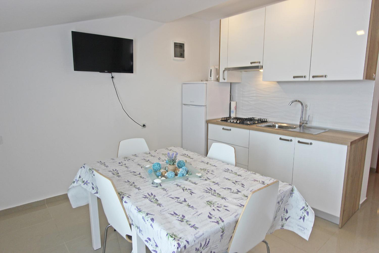 Others 4, Apartment Josip, Murter
