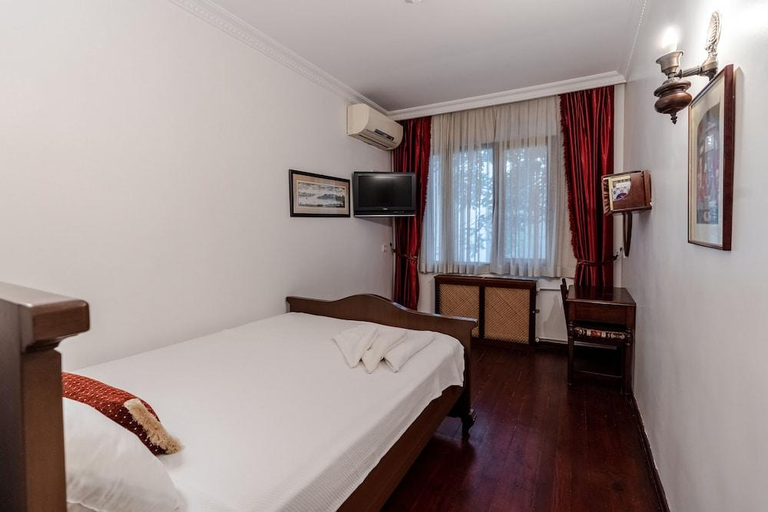 Bedroom 2, Şebnem Hotel, Fatih