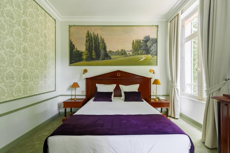 Bedroom 2, Hotel Les Marechaux, Yonne
