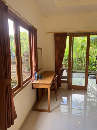 Others 5, Pineapple House, Gianyar