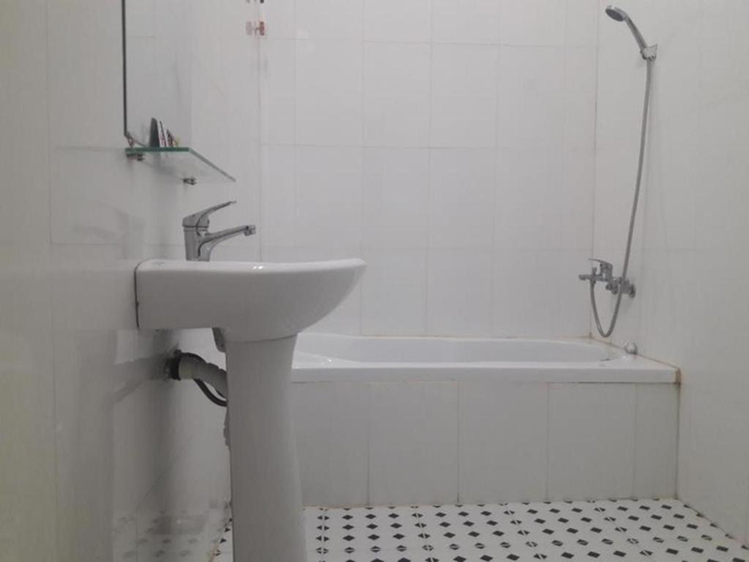 Bathroom 5, Trung Luong Hotel 2, Mỹ Tho