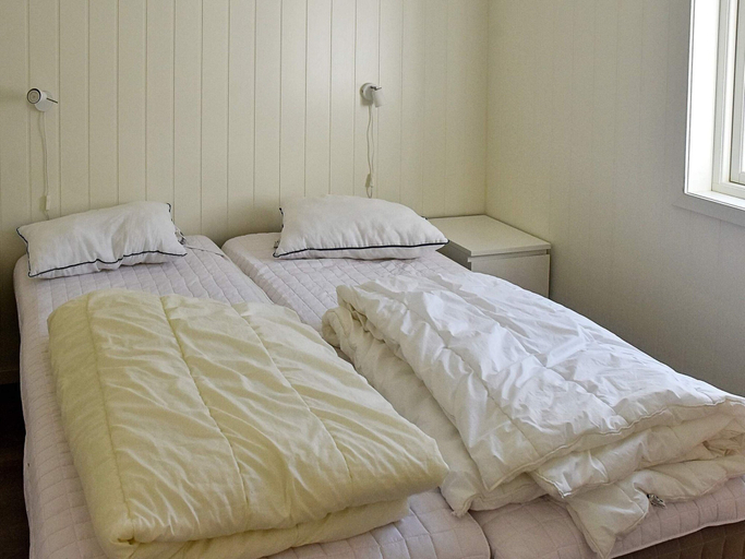 Bedroom 2, Holiday Home in Urangsvåg, Bømlo