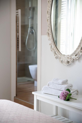 Bedroom 2, Villa Ortensia, Catania