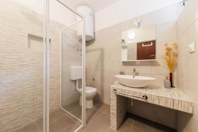 Bathroom 4, Apartments Riva, Zadar