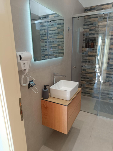 Bathroom 3, Lovely Sea View Apartments & Junior Suites, Vlorës