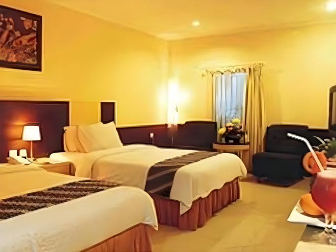 Bedroom 2, Parkside Mandarin Hotel Pekalongan, Pekalongan
