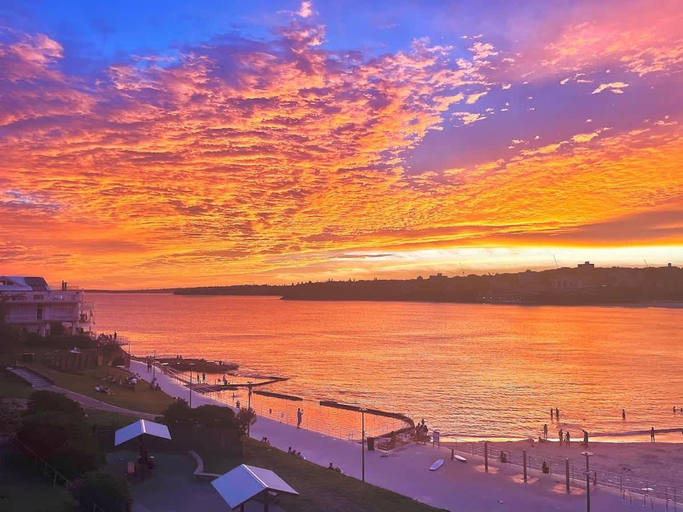 Others 5, Beachfront Luxury 3 Beds with Ocean View Balcony, Sydney