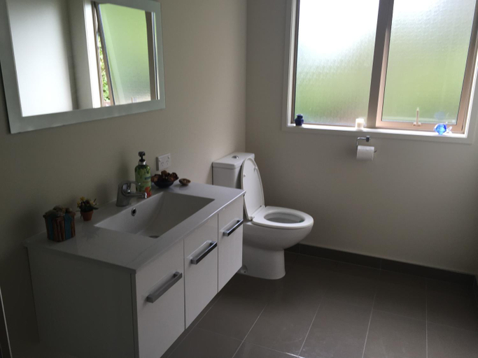 Bathroom, Hahei Sea Vista (2), Thames-Coromandel