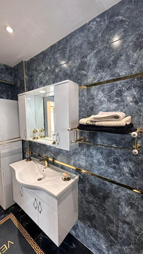 Bathroom 4, Long Beach Rental Apartments