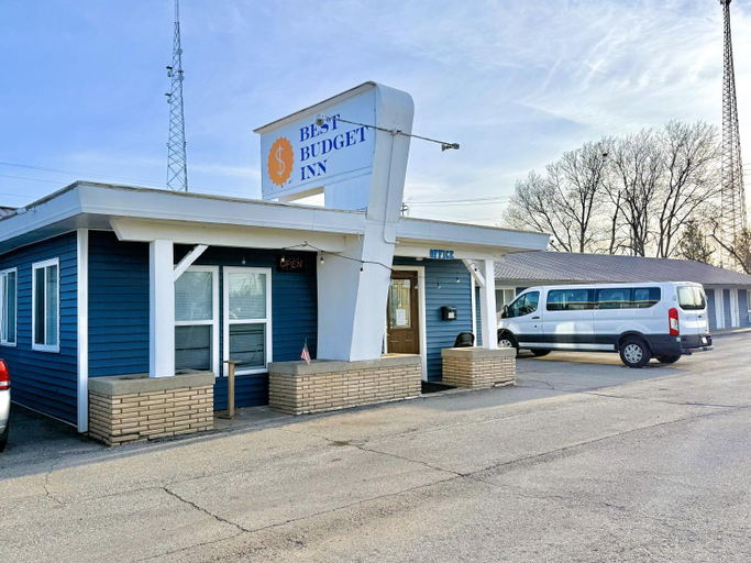 Others 5, Best Budget Inn, Marshall