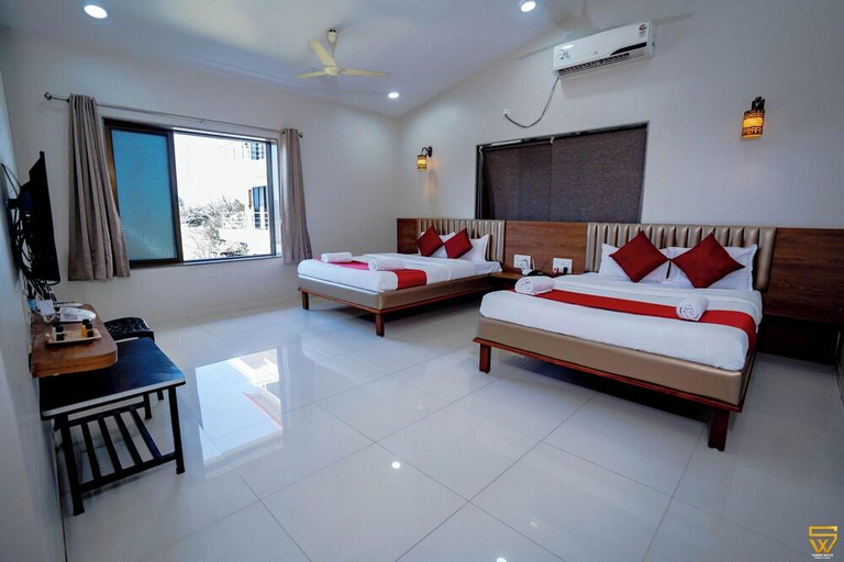 Bedroom 5, Lotus The Lake View Resort, Raigarh