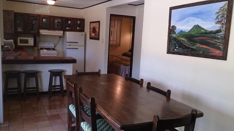 Others 5, Hotel Mangaby, Carrillo