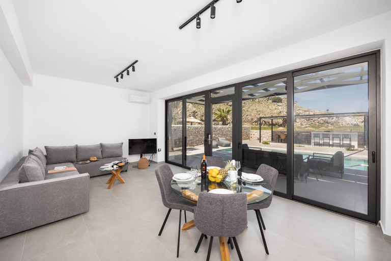 Facilities 4, Villa 12 Chado in Kolympia, South Aegean