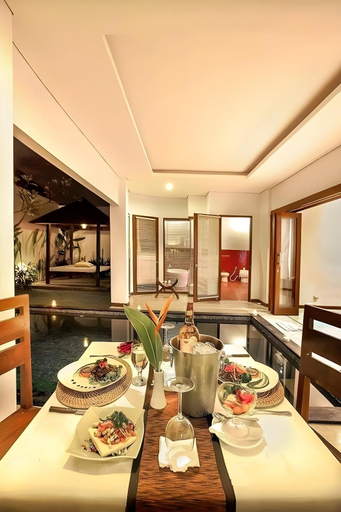 Food & Drinks, Specious 1BR Villa with Private Pool In Seminyak, Badung