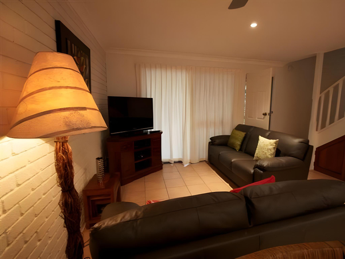 Others 5, Belongil Beach Apartment, Byron