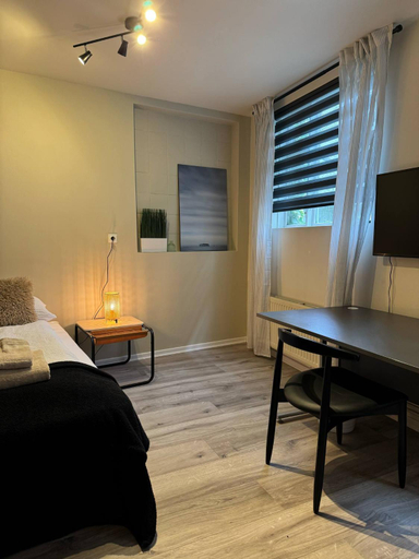 Bedroom 2, Central Reykjavik Apartment, Reykjavík
