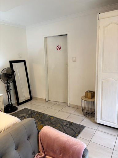 Others 5, West Cottage, City of Johannesburg