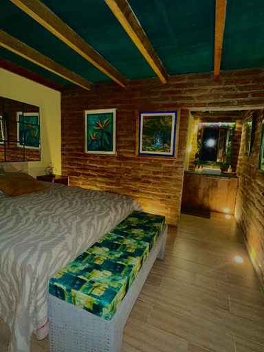 Bedroom 5, Canta La Rana, Quito