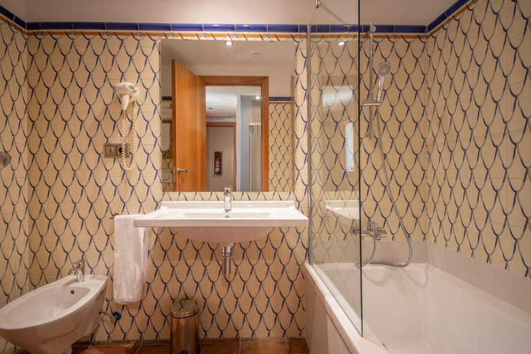 Bathroom 4, Hotel La Grava, Tarragona